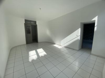 Apartment With Elevator in Heart of Town