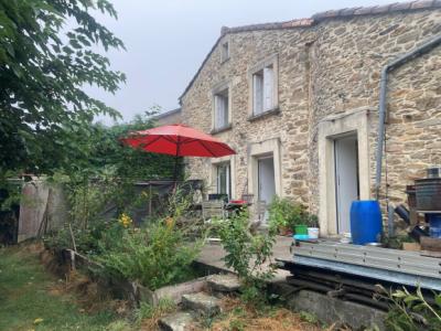 Renovated House With Garden in Black Mountain Sector