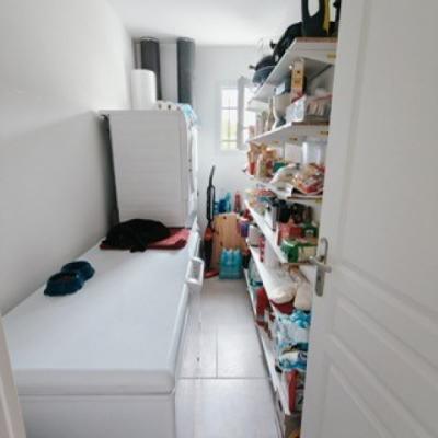 Recent Single Story Villa On Enclosed Garden