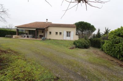 Detached Villa With Open Panoramic Views
