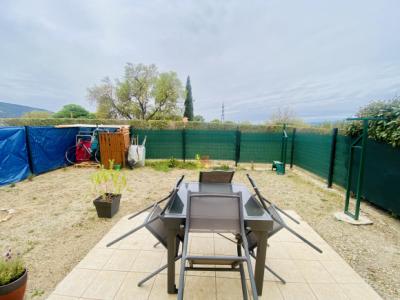 Villa With Garage And Garden