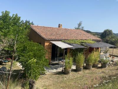 Original Single-Storey Villa With Large Garden