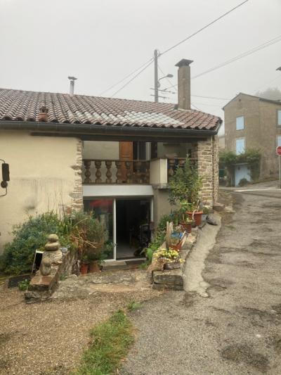 Renovated House With Garden in Black Mountain Sector