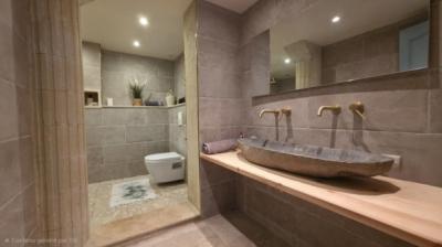 Detached Country Villa with Pool and Open Views