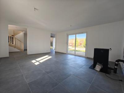 Detached Villa with Pool and Open Views