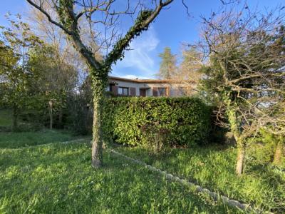 Detached Villa in Over Half an Acre Gardens