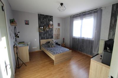 Detached House with Landscaped Garden