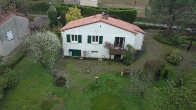 Detached Country Villa with Swimming Pool