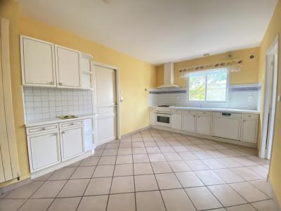 Single-Story Detached Villa with Garden