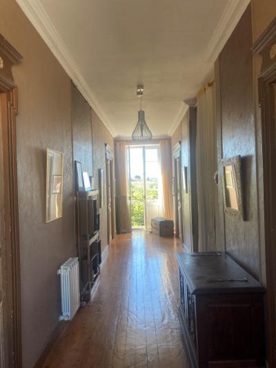 Mansion House With Garden And Terrace