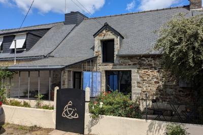 Lovely Rural Cottage and Ideal Holiday Home