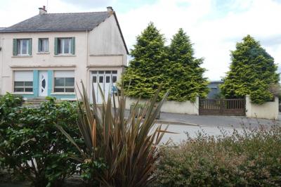 Traditional House with Garden