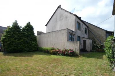 Traditional House with Garden