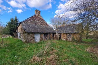 Detached Country House with Outbuilding