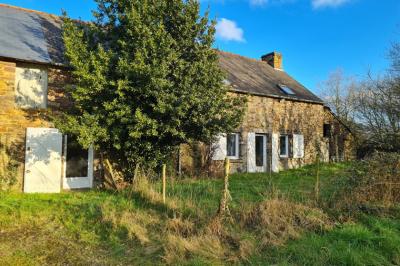 Detached Country House with Outbuilding