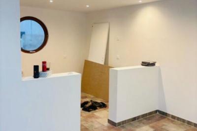 Contemporary Detached House with Landscaped Garden