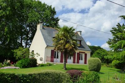 Detached House with Parkland Garden