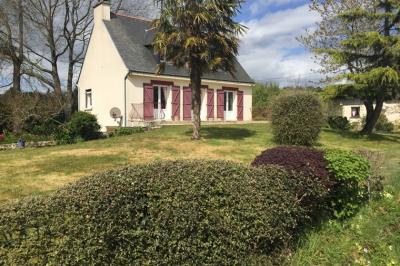 Detached House with Parkland Garden