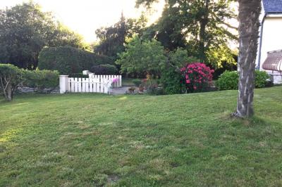 Detached House with Parkland Garden