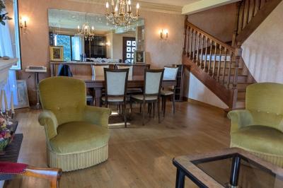 Detached Country House with Outbuilding and Open View