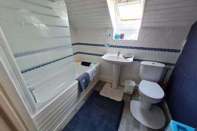 Stunning Detached Country House with Many Options
