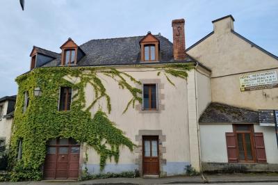 Town House in Fantastic Medieval Town Location