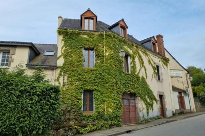 Town House in Fantastic Medieval Town Location