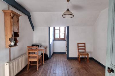 Town House in Fantastic Medieval Town Location