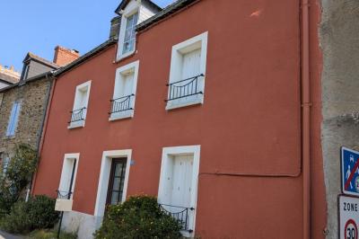 Delightful Town House with Garden