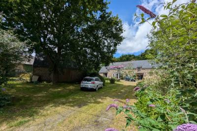 Detached Country House with Outbuilding