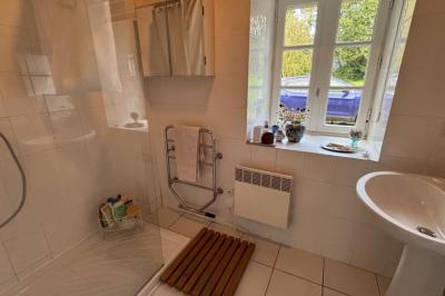 Detached Country House with Landscaped Garden