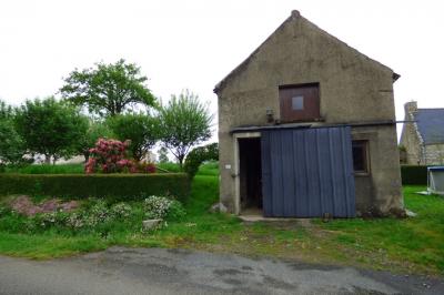 Detached Country House with Outbuilding