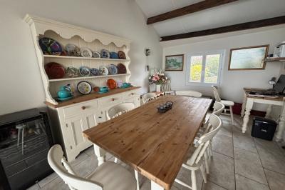 Detached Country House with Swimming Pool