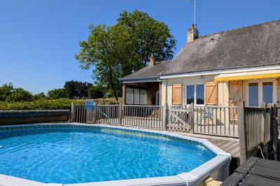 Detached Country House with Swimming Pool