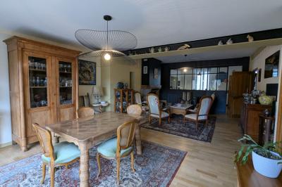 Maison De Maitre Style Manor House with Garden