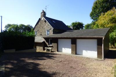 Detached House with Swimming Pool