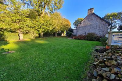 Detached House with Swimming Pool