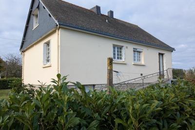Detached Country House with Outbuilding