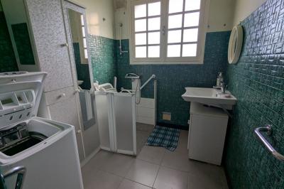 Detached Country House with Outbuilding