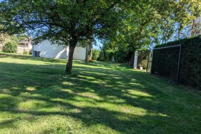 Detached House with Garden