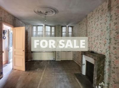 SLD02550 - Under Offer with Cle France
