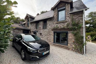 Detached Country House with Outbuilding