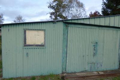 Detached House with Garden and Outbuilding