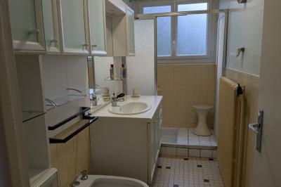 Detached Country House with Garden by the Coast