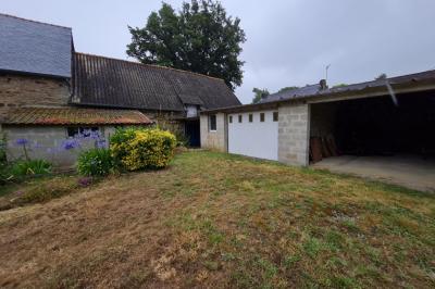 Detached Country House with Outbuilding