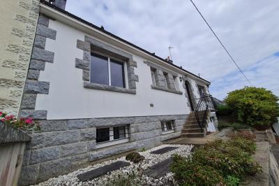 Traditional House with Garden