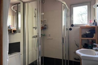 Beautiful Detached House in Landscaped Gardens