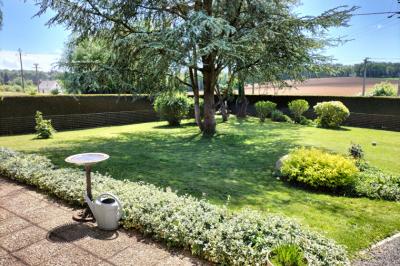 Beautiful Detached House in Landscaped Gardens