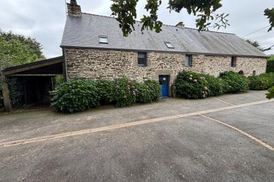Detached Country House with Outbuilding
