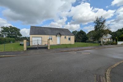Detached House with Landscaped Garden